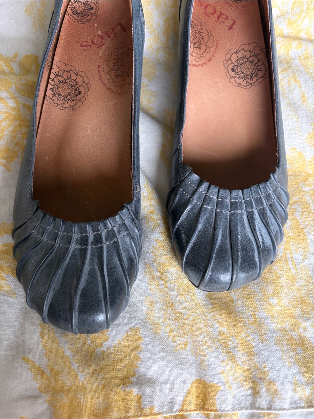 Leather Taos Pumps - Picture 10 of 11